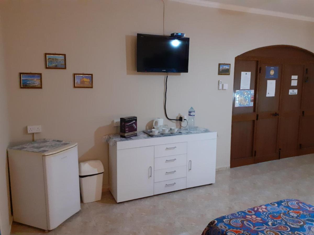 Black Gold Private Room Msida Exterior photo