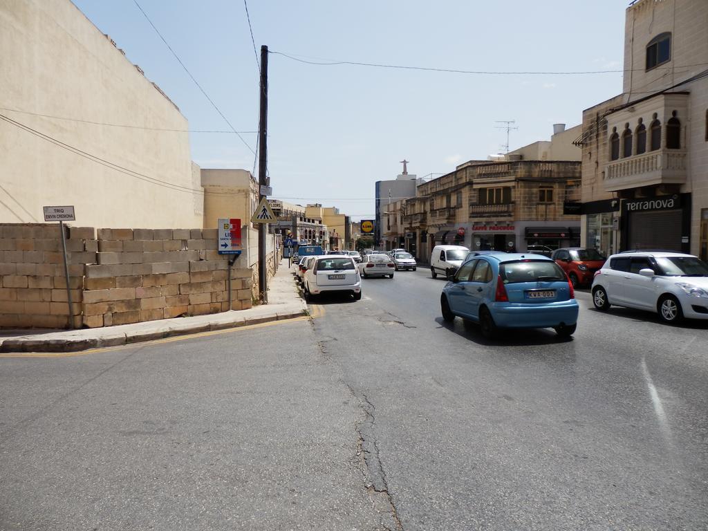 Black Gold Private Room Msida Exterior photo